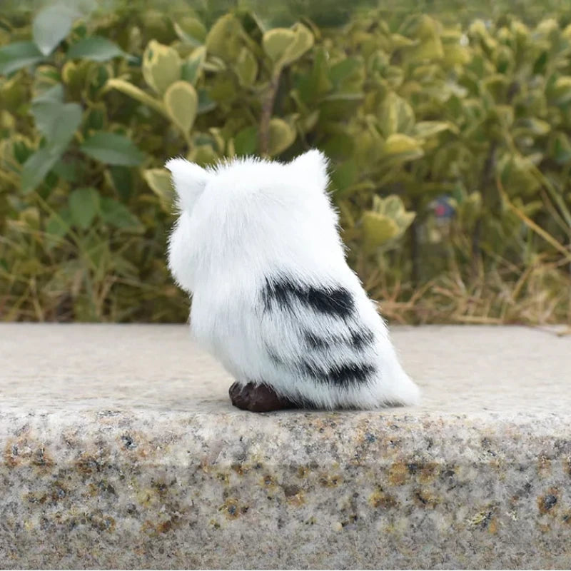 Cute Artificial White Owl – Lifelike Plush Garden Ornament, Miniature Desktop Decor & Photo Prop