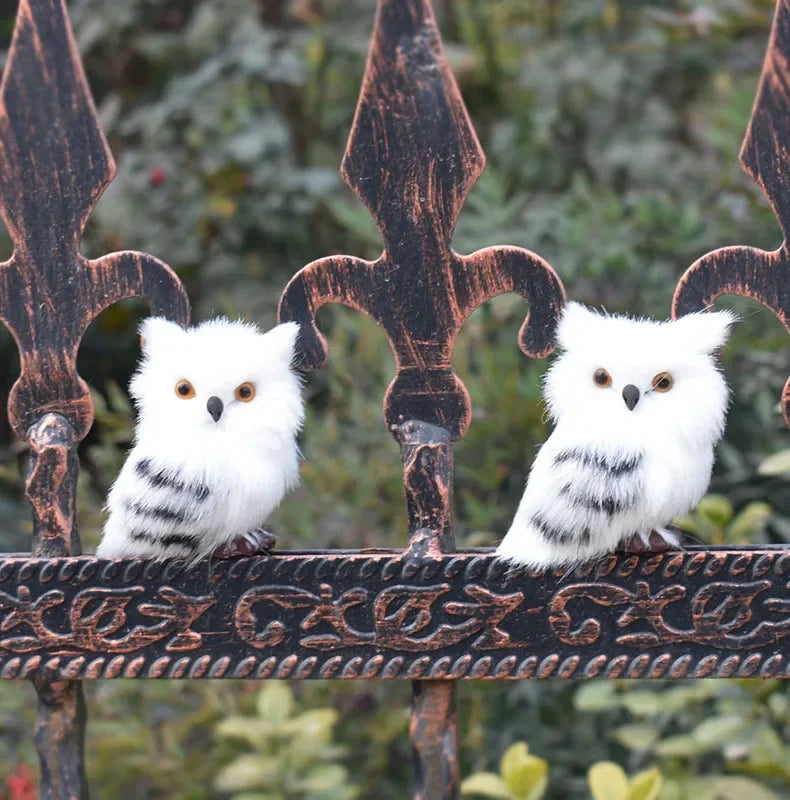 Cute Artificial White Owl – Lifelike Plush Garden Ornament, Miniature Desktop Decor & Photo Prop